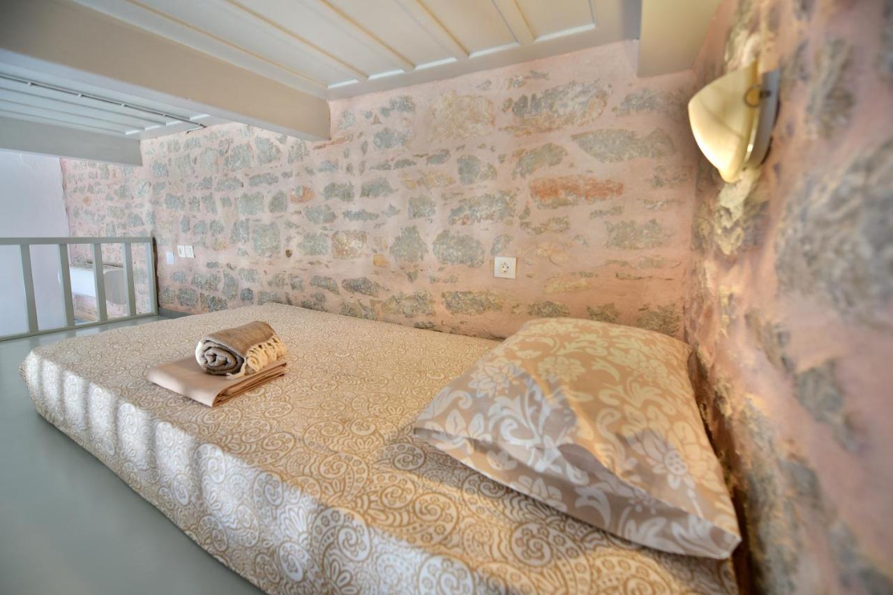 On The Port Mansion Studio 2 Hydra Extérieur photo